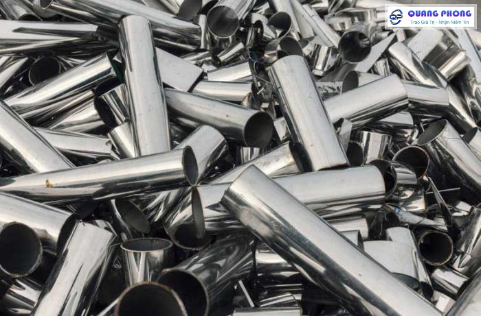 Phân biệt inox 304 vs 201 — Vì sao test XRF tại Quang Phong miễn phí